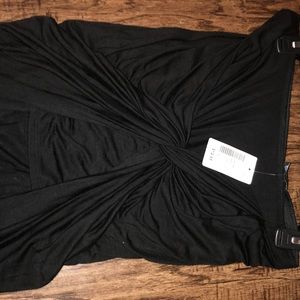 Knotted asymmetrical skirt. Size large